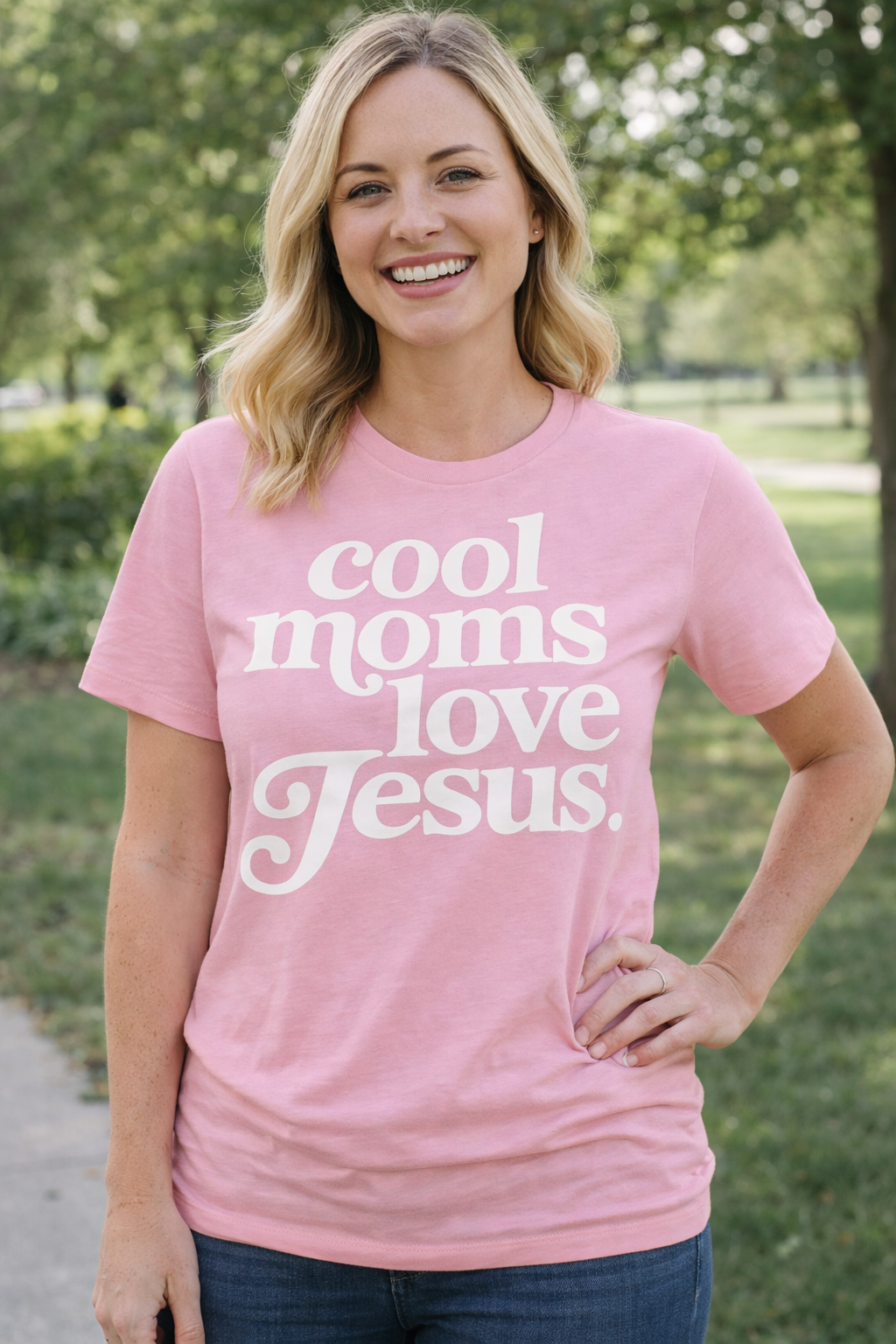 Cool Moms love Jesus Tee